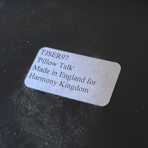 Harmony Kingdom Pillow Talk Pair of Swans - Picture 12 of 12